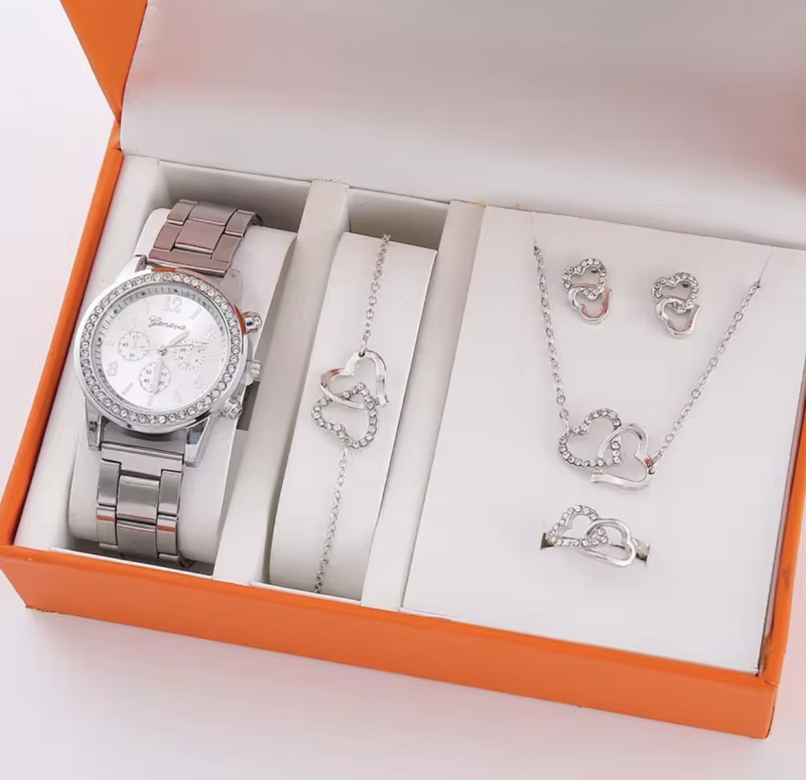 Photo 2 de Montre et bijoux pour femme